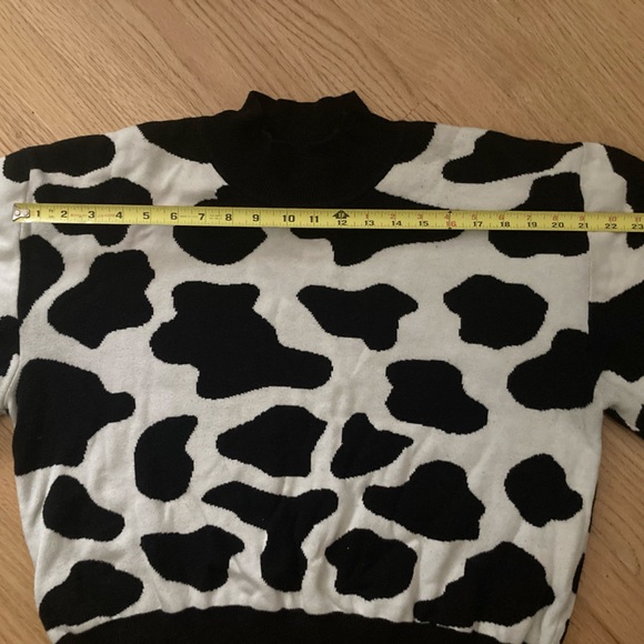 Fashion Brand Company Cow Print Knit Sweater - out of print! - Picture 10 of 13
